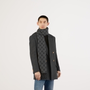 Жаккардовый вязаный шарф Gucci GG